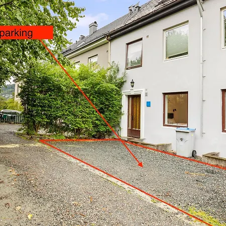 Pergola - Free Parking - 5 Min Walk To Facilities Bergen