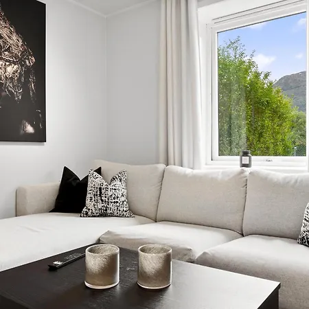 Lägenhet Pergola - Free Parking - 5 Min Walk To Facilities Bergen