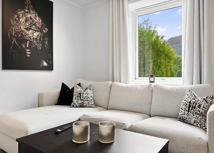 Lägenhet Pergola - Free Parking - 5 Min Walk To Facilities Bergen