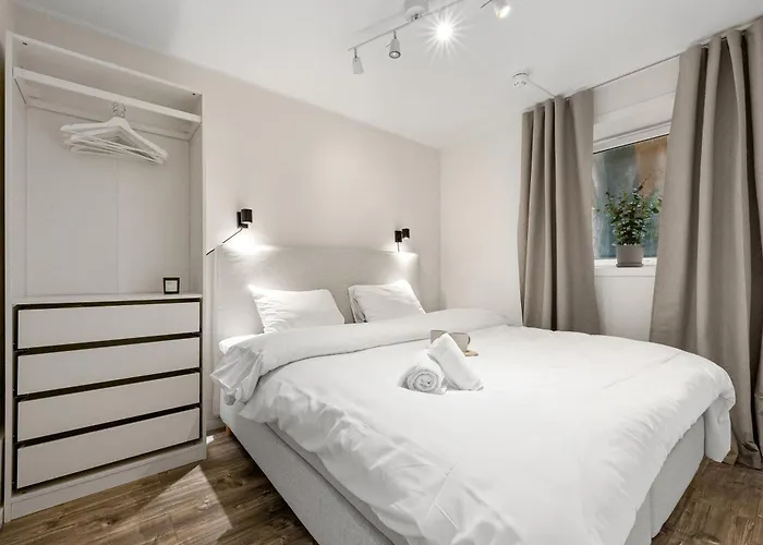 Pergola - Free Parking - 5 Min Walk To Facilities 아파트 베르겐